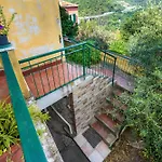 Hostdomus- Oltrefinale-for Nature Lovers, Biking, Climbing And Trekking * Vezzi Portio